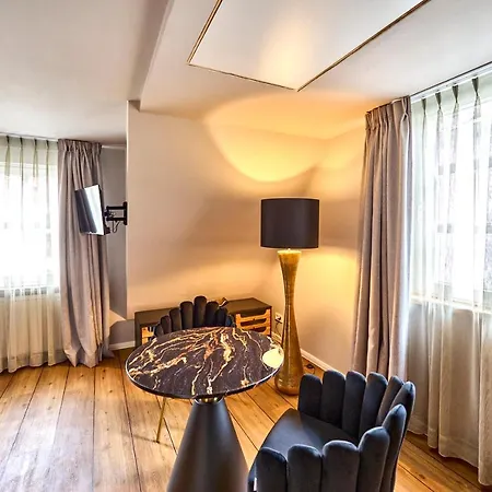 Belvedere 3* רוסטוק