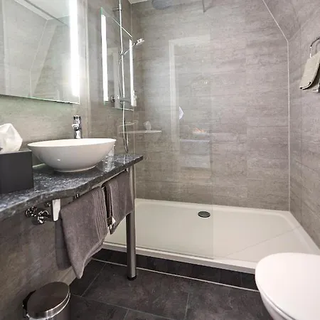 Belvedere 3* רוסטוק